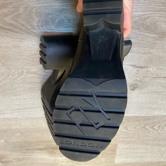 FLY London boots - Picture 2 of 3